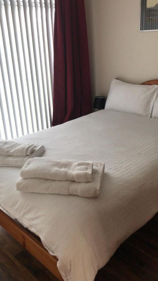Spacious 5 Double Bed Bedroom Bungalow Near Belfast Lisburn Exteriör bild